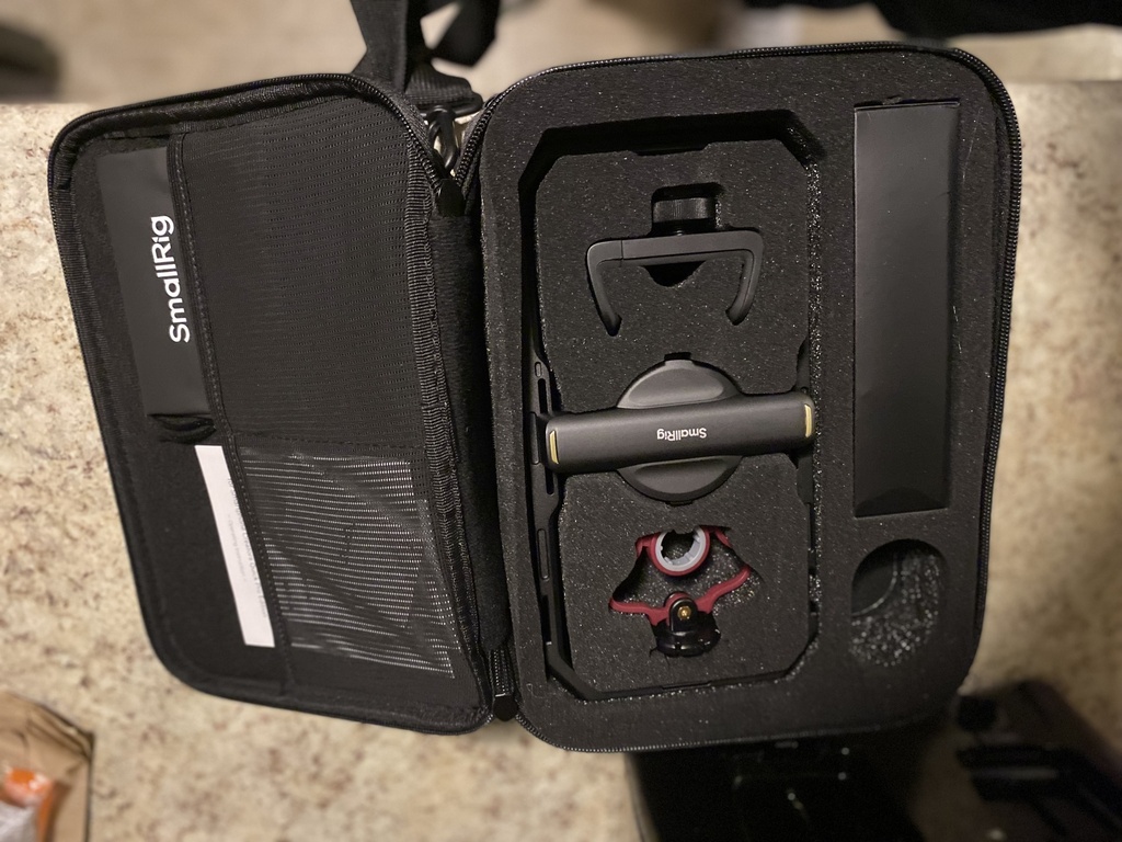 Smallrig All-in-One Video Kit For Smartphone Creators with Audio and Lighting System Full Quick Pro Edition